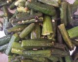 मसालेदार भिंडी (Masaledar bhindi recipe in Hindi) रेसिपी चरण 2 फोटो