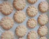 Foto langkah ke 6 dari resep Kue Semprit.