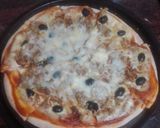 Foto del paso 3 de la receta Pizza de atún, champiñones y aceitunas negras