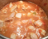 Foto del paso 4 de la receta: Patatas guisadas con carne y Níscalos en olla express