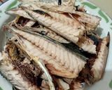 Foto langkah ke 1 dari resep 1001. Ikan Salem Masak Cabe Hijau.
