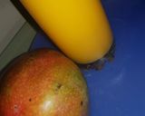 A picture of step 1 of Mango juice.