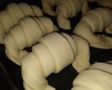 Foto del paso 6 de la receta: Medialunas de Manteca sin Hojaldre