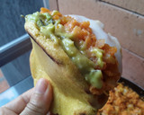Foto del paso 5 de la receta: Arepas🍘🌽 rellenas de salteado de zanahoria🥕, aguacate y queso🧀