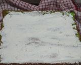 Foto langkah ke 4 dari resep Pandan Roll Cake.