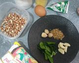 Foto langkah ke 1 dari resep Peyek Kacang Crunchy Anti Gagal.