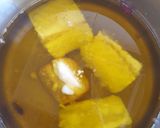 Foto del paso 2 de la receta Bacalao infusionado con verduritas, acelgas y ajos chips