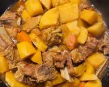 A picture of step 4 of Braised Pork Ribs with Potatoes.