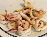 Foto del paso 5 de la receta: Calamares salteados con Habas, Ajetes y Guisantes