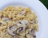 Foto langkah ke 6 dari resep Fusilli Carbonara (bahan sederhana).