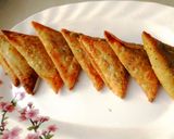 A picture of step 5 of Dengu samosa.