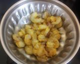 A picture of step 2 of Prawns in Methi with potatoes.