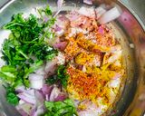 प्याज़ के पराठे (Pyaz ke parathe recipe in hindi) रेसिपी चरण 1 फोटो
