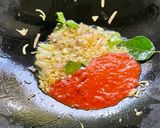 Gambar langkah 3 resipi Sambal Ayam Daun Limau Purut.