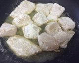Foto del paso 2 de la receta Merluza con guisantes en amarillo 🐟