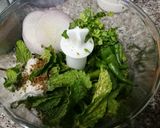 A picture of step 2 of Green chutney.