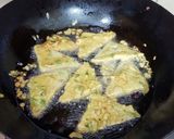 A picture of step 3 of Bread pakoda.