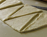 Foto del paso 6 de la receta: Medialunas de manteca 🥐🥐🥐🥐