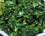 Foto langkah ke 1 dari resep Oseng daun Pepaya Jepang.