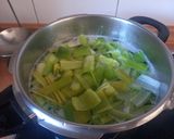 Foto del paso 2 de la receta: 302. Crema de puerro y judías verdes