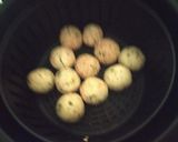 A picture of step 4 of Sama Rice Balls.