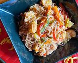 Foto del paso 3 de la receta Noodles de arroz con verduras y gambas