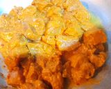 A picture of step 2 of Chicken tikka chunks.