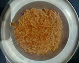 A picture of step 4 of Cheesy butter Maggi.