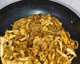 Gambar langkah 5 resipi Laksa Goreng.