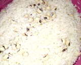 A picture of step 2 of Rice and beans with salad.
