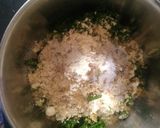 A picture of step 2 of Spinch tomato chila.