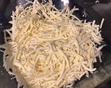 Une image de l'étape 1 de Gratin de légumes râpés (courgettes panais et navets) au fromage.
