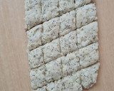 Foto del paso 4 de la receta: Galletas de cebolla y amapola Tzíbale 🇮🇱 עוגיות בצל ופרג