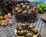 Foto langkah ke 8 dari resep Choco Almond Cookies.