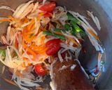 A picture of step 3 of Som Tum Swede 🥗.