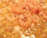 Foto del paso 3 de la receta: Ravioles de wonton rellenos de gambas y calamares
