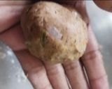 A picture of step 9 of Jowar-Bajri Thalipeeth.