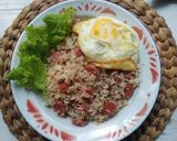 Foto langkah ke 4 dari resep Nasi Goreng Sosis.