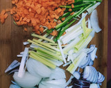 Foto del paso 4 de la receta: Pollo y conejo rustido