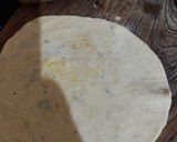 A picture of step 3 of Leftover dal paratha.