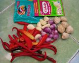 Foto langkah ke 2 dari resep Semur ayam pedaass.