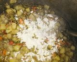 A picture of step 8 of Rounded meat pie.