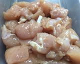 รูปขั้นตอนการทำที่ 1 ของ ไก่กระเทียมนุ่มๆหมักน้ำมันงา