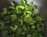Foto langkah ke 1 dari resep Tumis Paria.