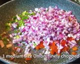 A picture of step 4 of Burnt Garlic Mushroom Fried Rice without Sauce.