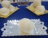 A picture of step 1 of Raffaello. Coconut almond balls with white chocolate.