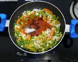 A picture of step 4 of American chop suey.