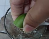 Foto langkah ke 2 dari resep Wedang Telang Nipis Madu.