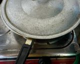 รูปขั้นตอนการทำที่ 4 ของ หอยลายผัดน้ำพริกเผา สูตรเด็ด
