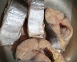 Foto langkah ke 1 dari resep Papeda Kuah Kuning Ikan Patin.